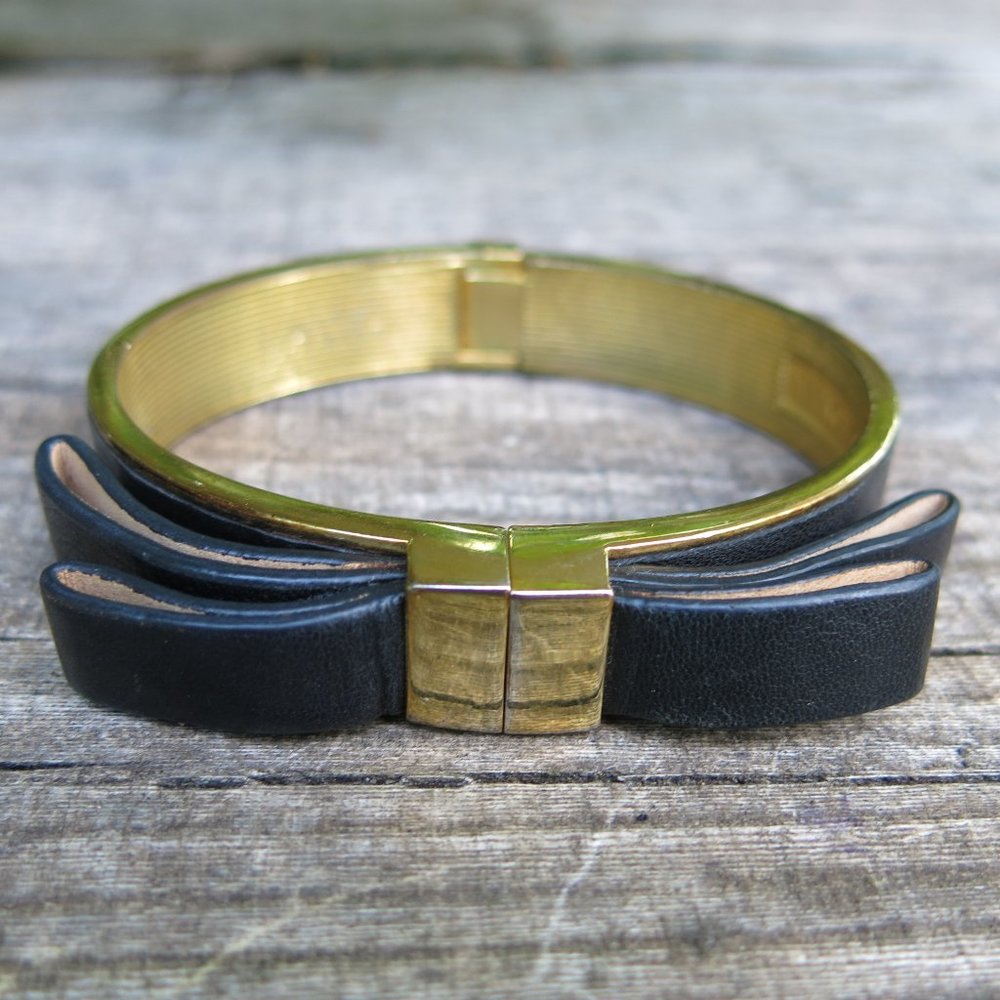 Vince Camuto Black Leather Bow Oval Hinged Gold Tone Designer Bracelet